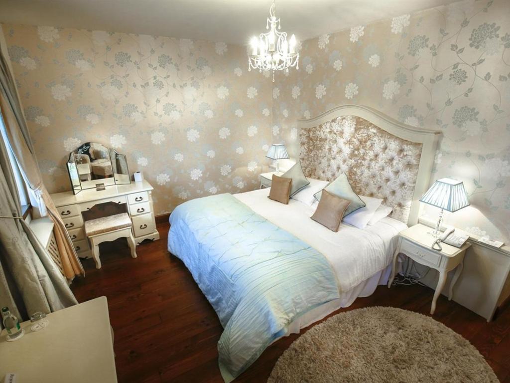 Customs House Country Inn Belcoo Buitenkant foto