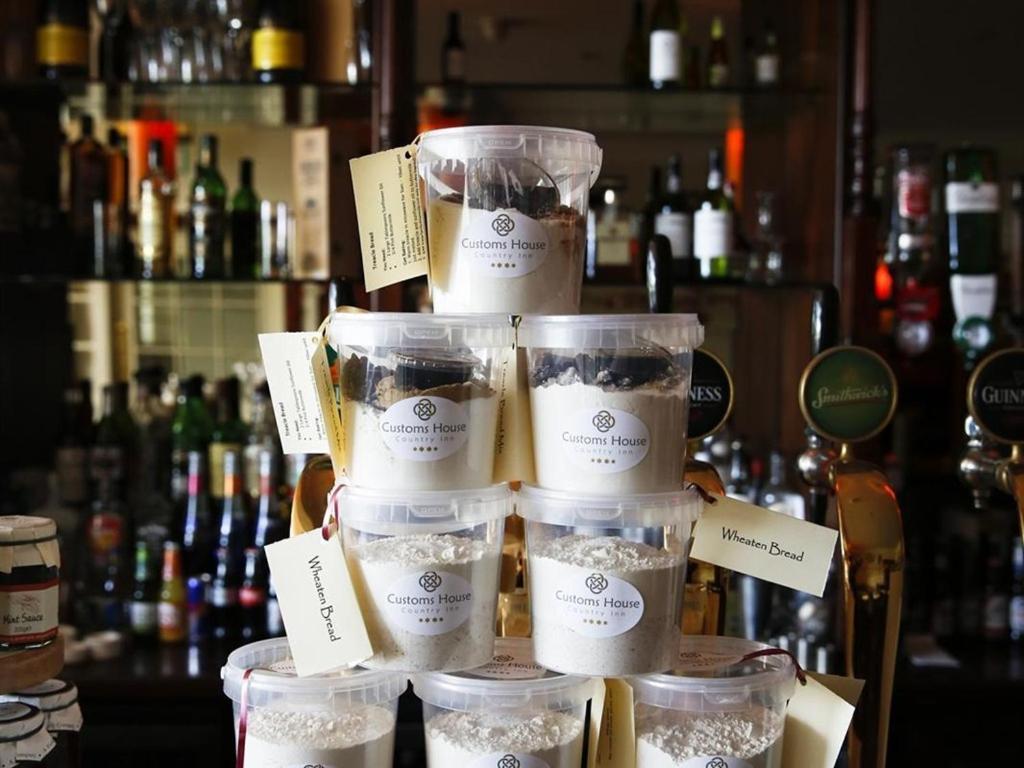 Customs House Country Inn Belcoo Buitenkant foto