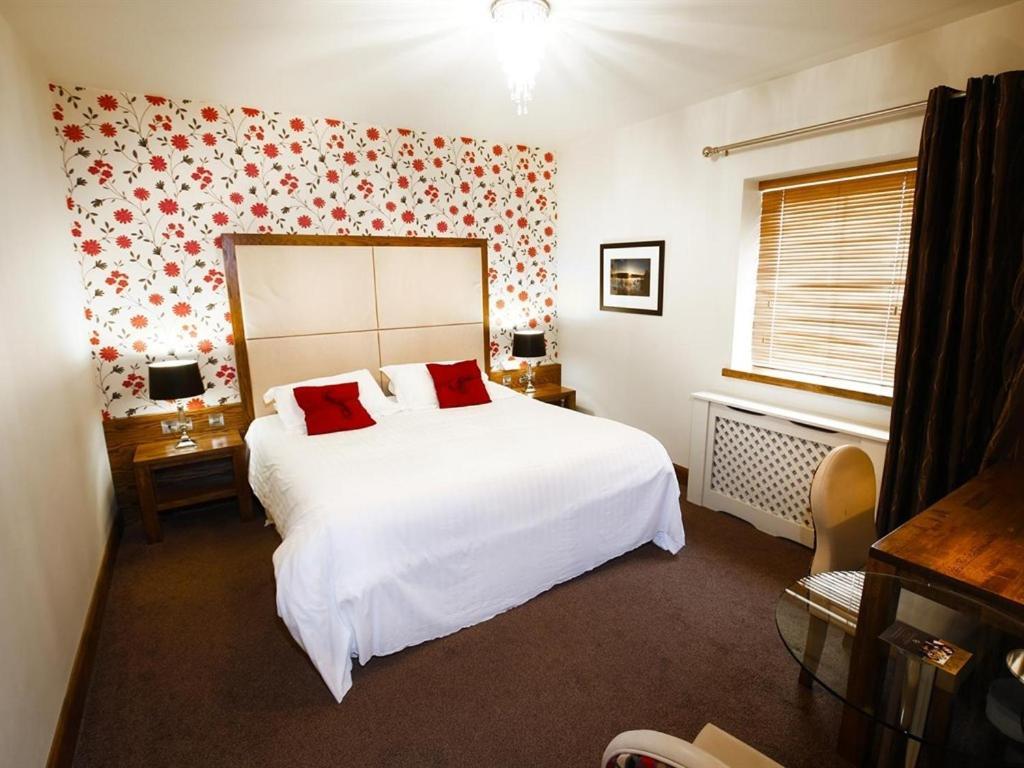 Customs House Country Inn Belcoo Buitenkant foto
